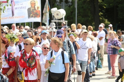 Powitanie 31. Pielgrzymki Diecezji Bielsko-Żywieckiej na Jasną Górę - grup z Wilamowic - 2022