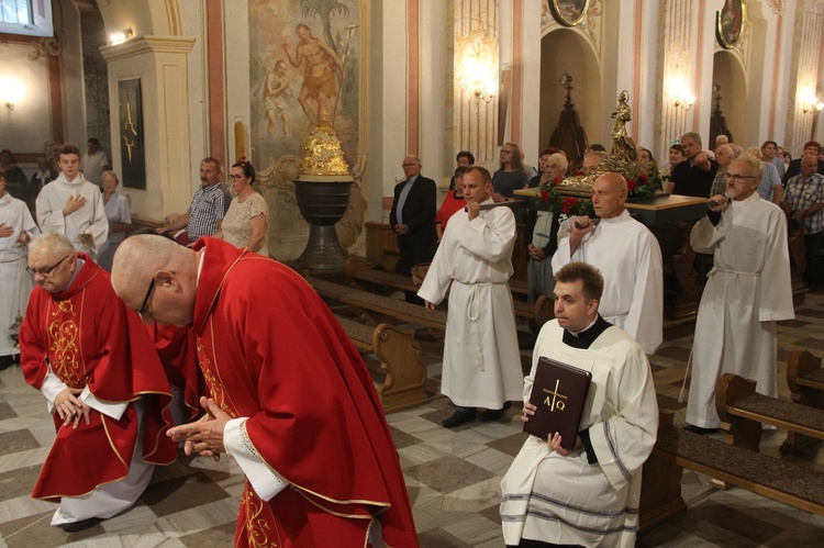 Wojnicz. Uroczyste wprowadzenie relikwii św. Wawrzyńca