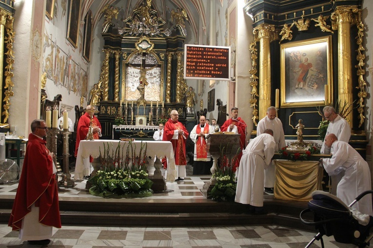 Wojnicz. Uroczyste wprowadzenie relikwii św. Wawrzyńca