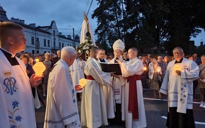 Aby przyszło opamiętanie i szacunek dla Matki Najświętszej, każdej mamy, życia i Ewangelii