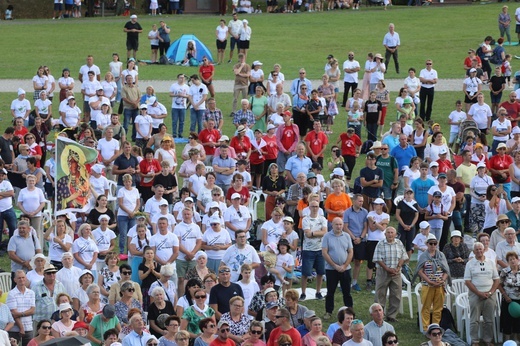 Msza św. na zakończenie 31. Pieszej Pielgrzymki Diecezji Bielsko-Żywieckiej na Jasną Górę - 2022