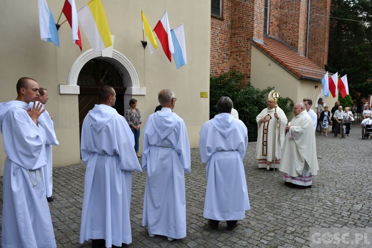 Biskupia Msza św. prymicyjna w Zielonej Górze