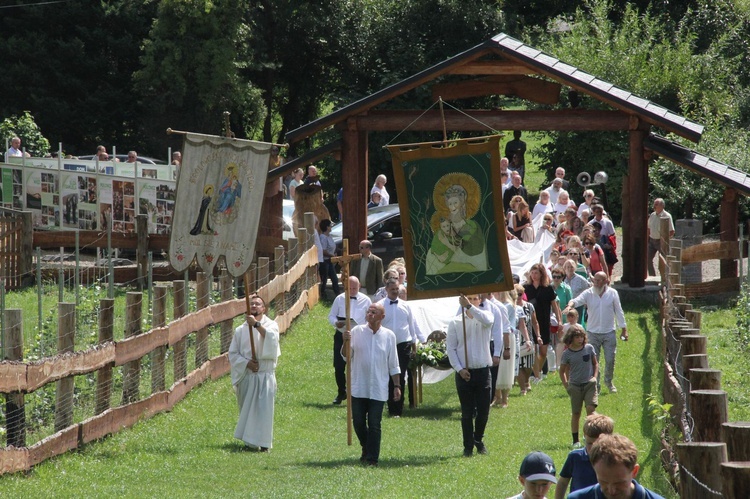 Jamna. 30-lecie obecności domikanów