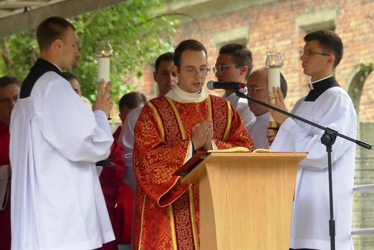 81. rocznica śmierci św. Maksymiliana w Oświęcimiu - pielgrzymka i Msza św. przy Bloku Śmierci