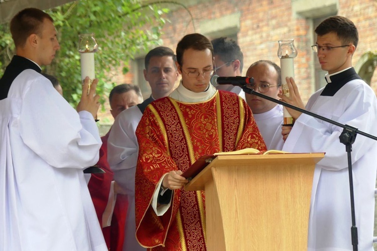 81. rocznica śmierci św. Maksymiliana w Oświęcimiu - pielgrzymka i Msza św. przy Bloku Śmierci