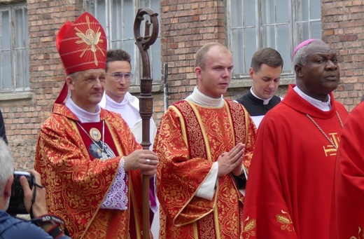 81. rocznica śmierci św. Maksymiliana w Oświęcimiu - pielgrzymka i Msza św. przy Bloku Śmierci