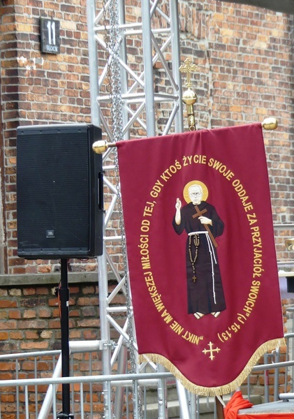 81. rocznica śmierci św. Maksymiliana w Oświęcimiu - pielgrzymka i Msza św. przy Bloku Śmierci