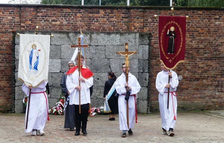 81. rocznica śmierci św. Maksymiliana w Oświęcimiu - pielgrzymka i Msza św. przy Bloku Śmierci