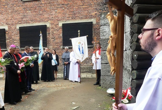 81. rocznica śmierci św. Maksymiliana w Oświęcimiu - pielgrzymka i Msza św. przy Bloku Śmierci