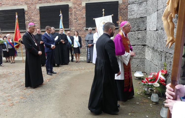 81. rocznica śmierci św. Maksymiliana w Oświęcimiu - pielgrzymka i Msza św. przy Bloku Śmierci