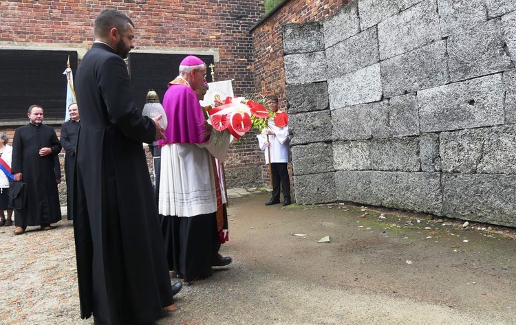 81. rocznica śmierci św. Maksymiliana w Oświęcimiu - pielgrzymka i Msza św. przy Bloku Śmierci