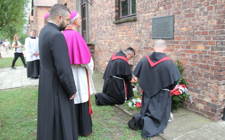 81. rocznica śmierci św. Maksymiliana w Oświęcimiu - pielgrzymka i Msza św. przy Bloku Śmierci