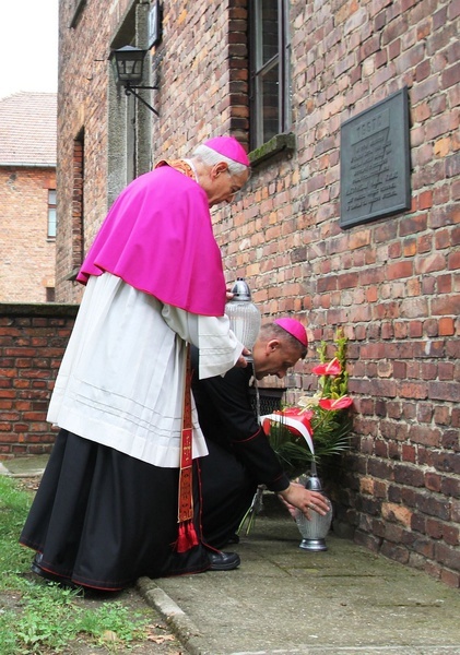 81. rocznica śmierci św. Maksymiliana w Oświęcimiu - pielgrzymka i Msza św. przy Bloku Śmierci