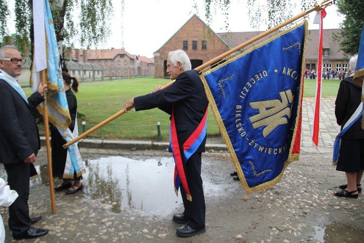 81. rocznica śmierci św. Maksymiliana w Oświęcimiu - pielgrzymka i Msza św. przy Bloku Śmierci