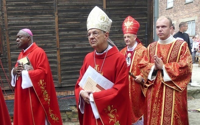 81. rocznica śmierci św. Maksymiliana w Oświęcimiu - pielgrzymka i Msza św. przy Bloku Śmierci