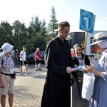 Bp Andrzej Czaja pobłogosławił 46. Pieszą Pielgrzymkę Opolską na Jasną Górę