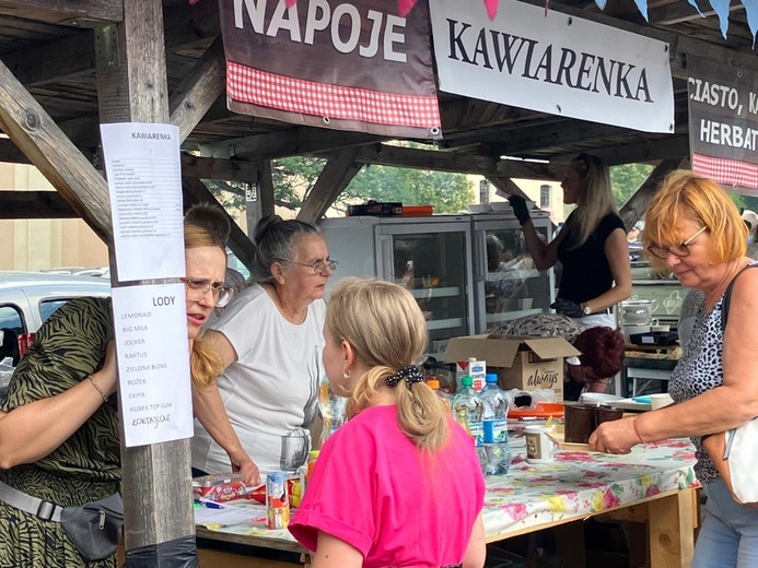 Nowa Wieś. Na odpuście biskup zatańczył poloneza