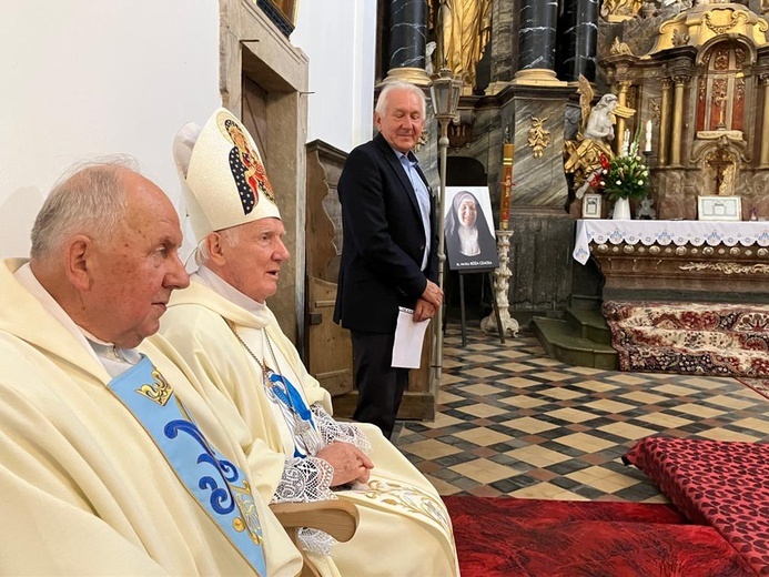 Nowa Wieś. Na odpuście biskup zatańczył poloneza