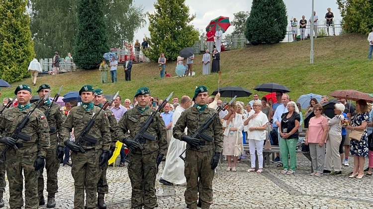 Odpust z asystą wojska w Wambierzycach