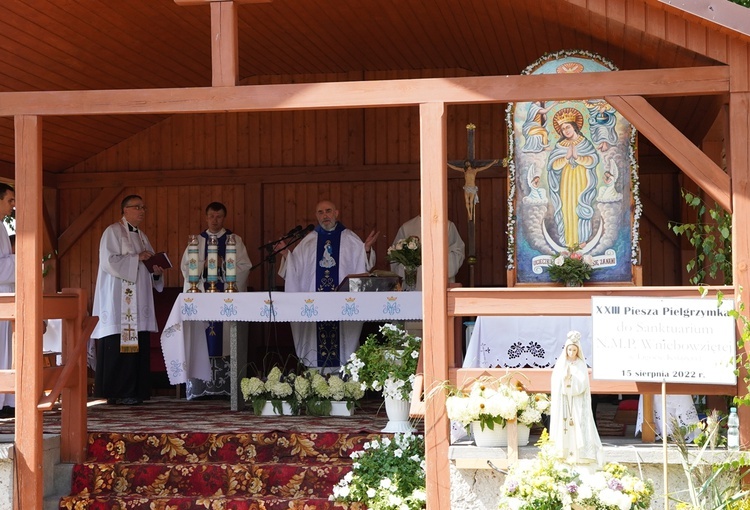 Uroczystość Wniebowzięcia NMP w Ligocie Książęcej z pielgrzymami z Namysłowa