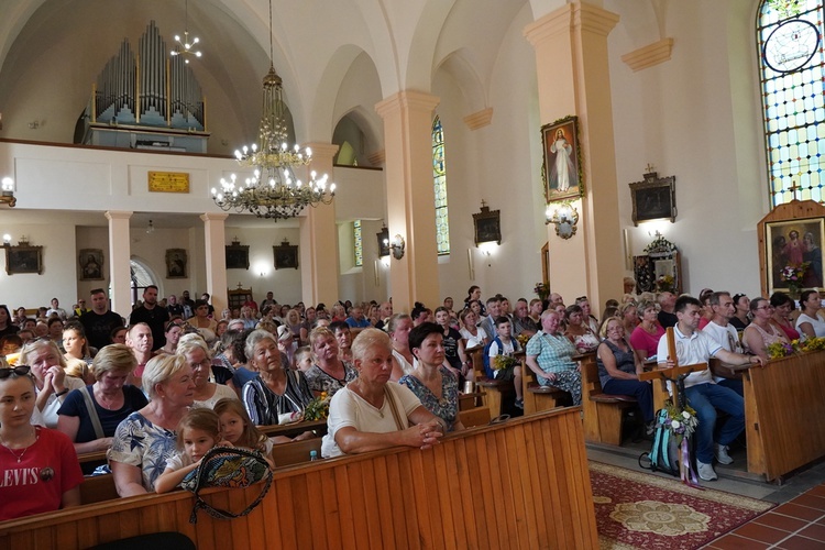 Uroczystość Wniebowzięcia NMP w Ligocie Książęcej z pielgrzymami z Namysłowa