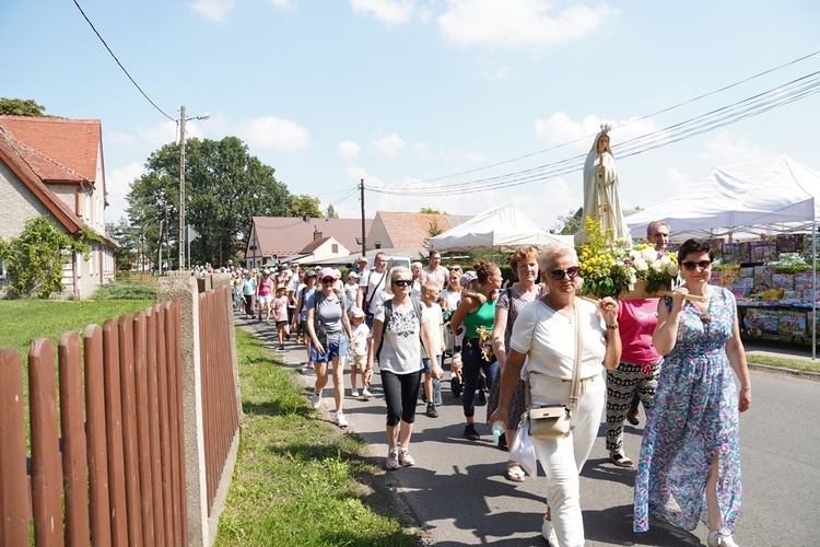 Uroczystość Wniebowzięcia NMP w Ligocie Książęcej z pielgrzymami z Namysłowa