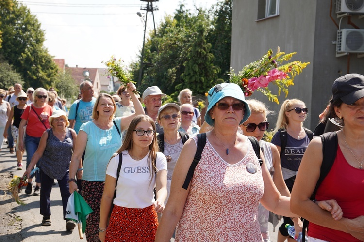 Uroczystość Wniebowzięcia NMP w Ligocie Książęcej z pielgrzymami z Namysłowa