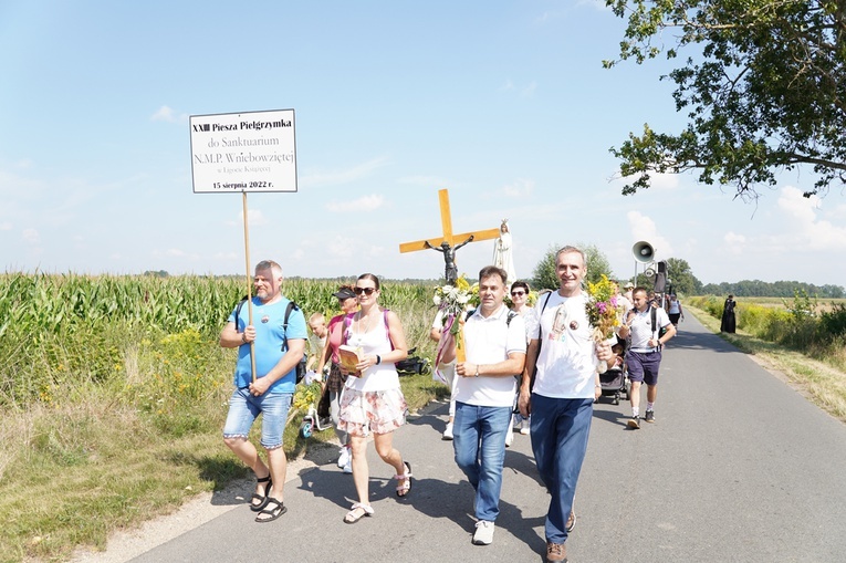 Uroczystość Wniebowzięcia NMP w Ligocie Książęcej z pielgrzymami z Namysłowa