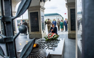 Przed Grobem Nieznanego Żołnierza o bitwie, która zmieniła losy świata