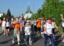 Idą do Matki