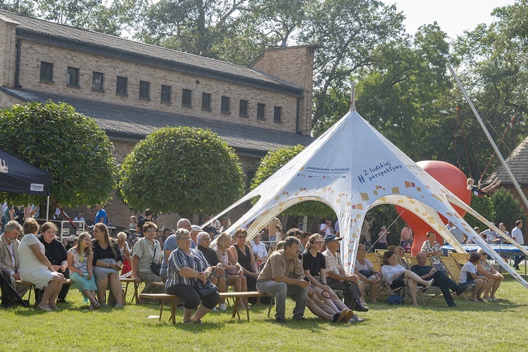 Piknik wojewódzki w Boczkach Chełmońskich