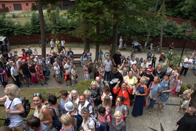 Pielgrzymka trzeźwości do sanktuarium Matki Bożej Brzemiennej