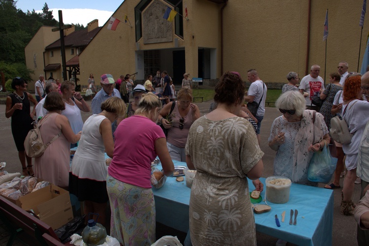 Pielgrzymka trzeźwości do sanktuarium Matki Bożej Brzemiennej