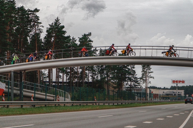 NINIWA Team w krainie reniferów i św. Mikołaja. Rowerzyści już za półmetkiem wyprawy na Nordkapp