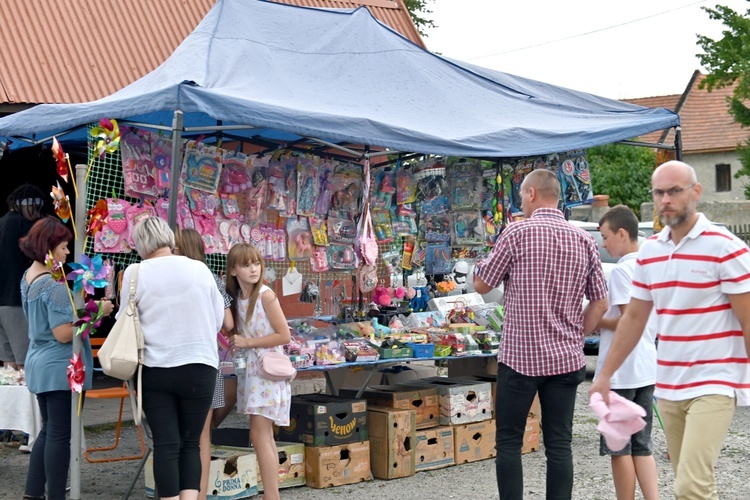 Wprowadzenie relikwii św. Floriana do kościoła w Osieku