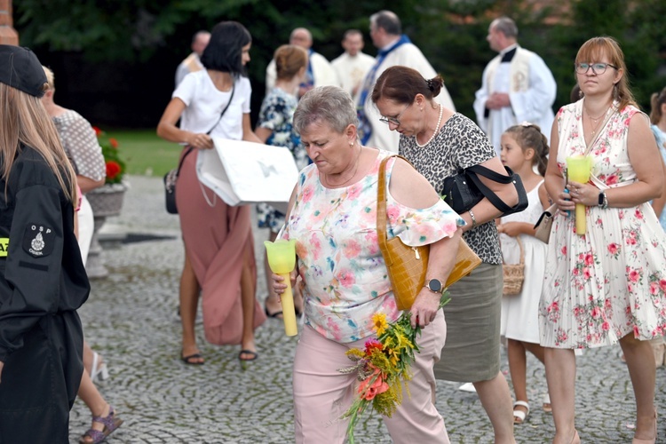 Wprowadzenie relikwii św. Floriana do kościoła w Osieku