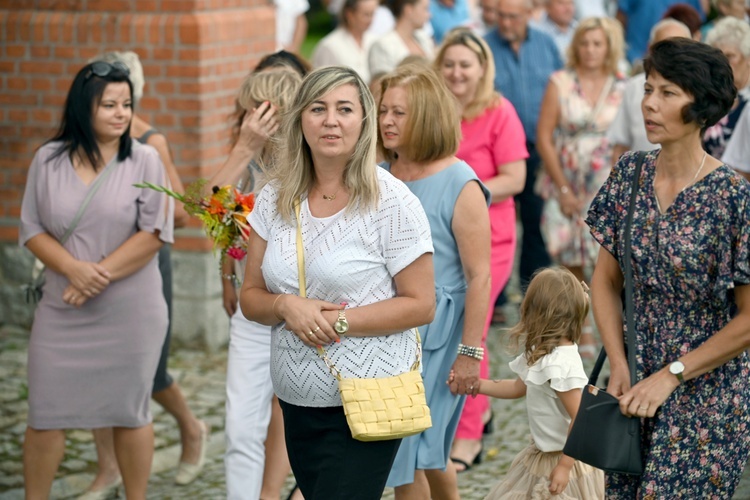 Wprowadzenie relikwii św. Floriana do kościoła w Osieku