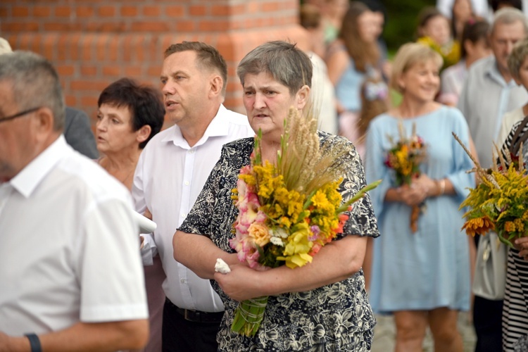 Wprowadzenie relikwii św. Floriana do kościoła w Osieku