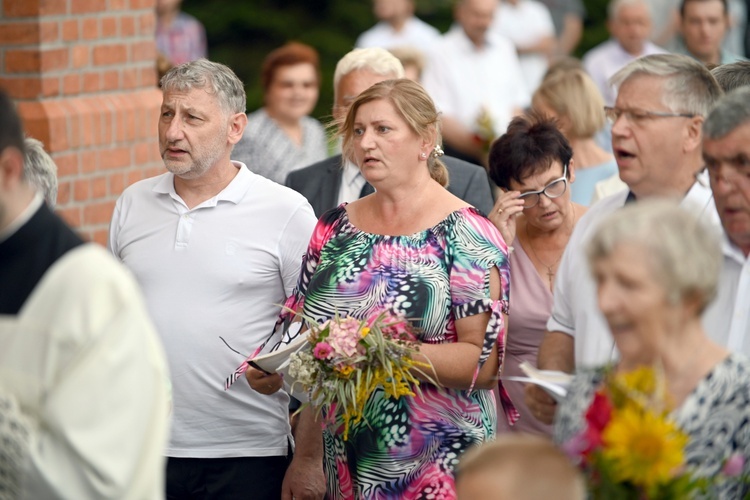 Wprowadzenie relikwii św. Floriana do kościoła w Osieku