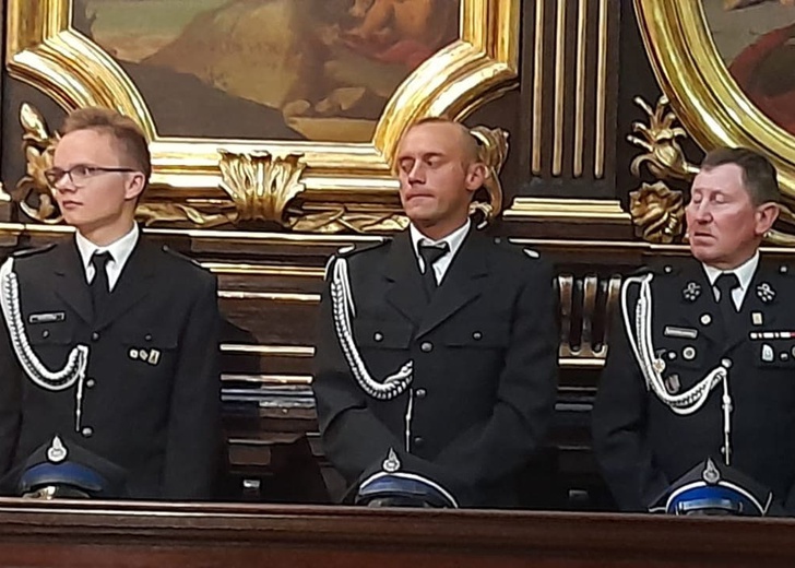 Wprowadzenie relikwii św. Floriana do kościoła w Osieku