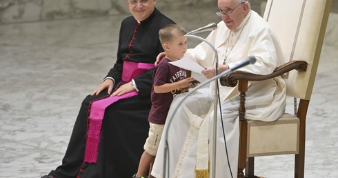 Franciszek: Starość upewnia o przeznaczeniu do życia wiecznego 