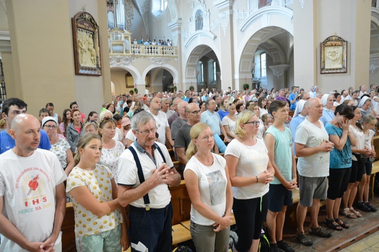 Pielgrzymkowa Eucharystia w Strzelcach Opolskich