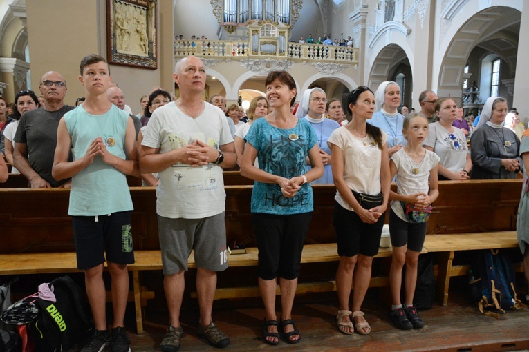 Pielgrzymkowa Eucharystia w Strzelcach Opolskich