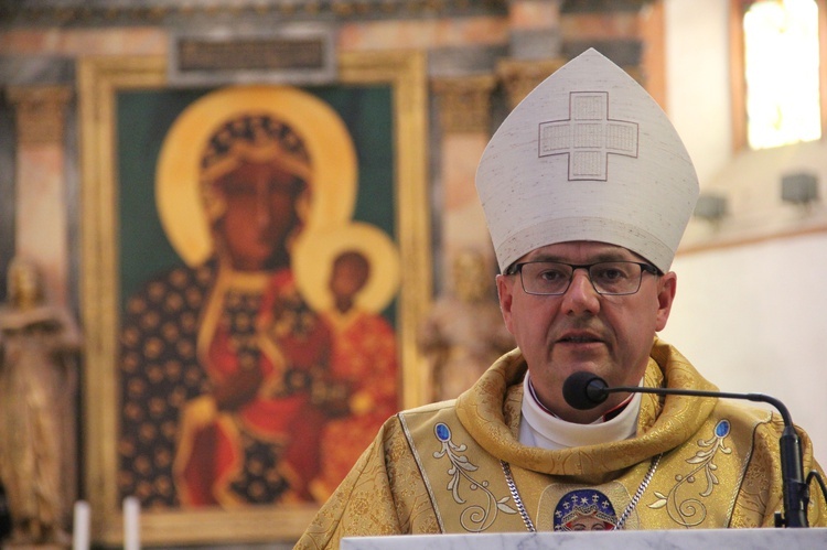 Bp Jacek Kiciński - biskup blisko ludzi