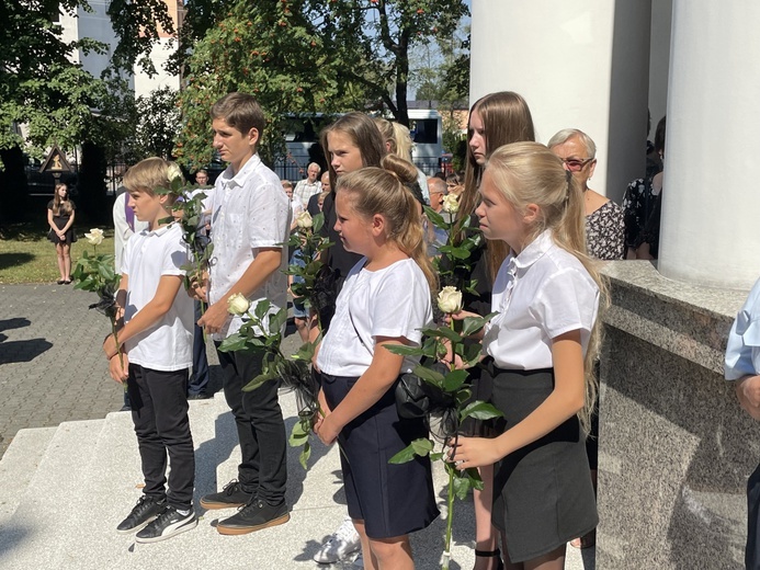 Ostatnie pożegnanie śp. ks. Witolda Włocha w Chybiu