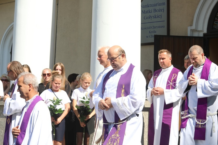 Ostatnie pożegnanie śp. ks. Witolda Włocha w Chybiu