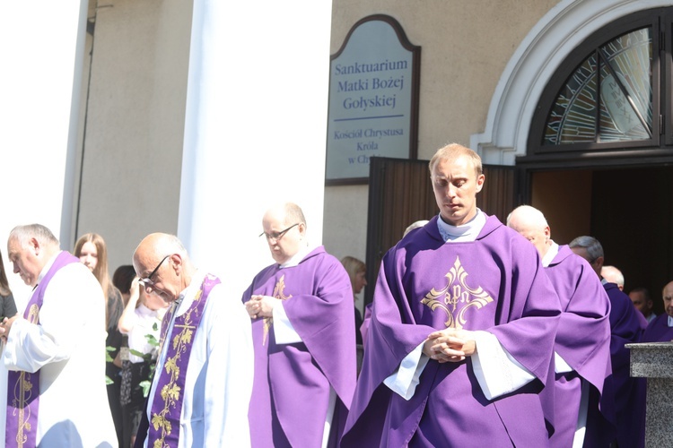 Ostatnie pożegnanie śp. ks. Witolda Włocha w Chybiu