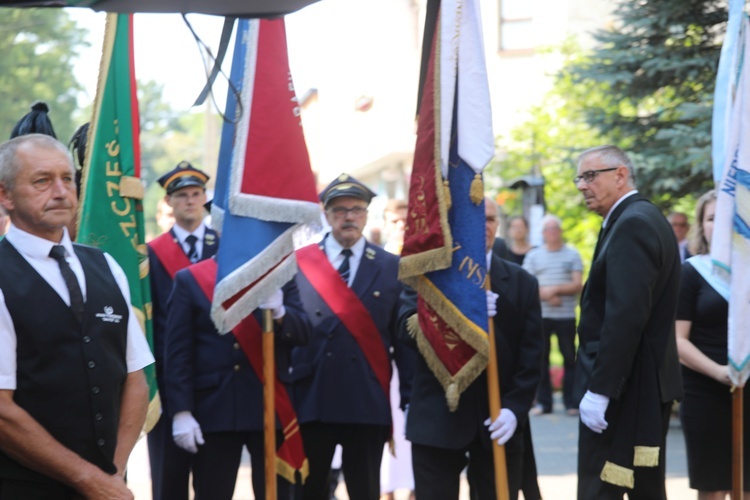 Ostatnie pożegnanie śp. ks. Witolda Włocha w Chybiu