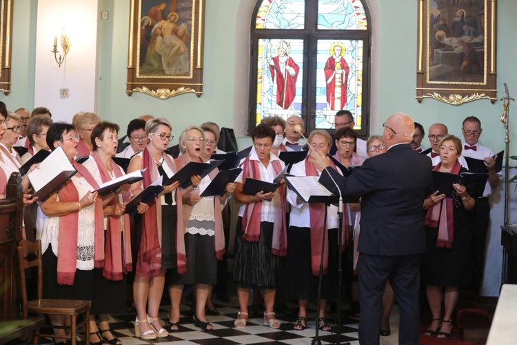 Ostatnie pożegnanie śp. ks. Witolda Włocha w Chybiu