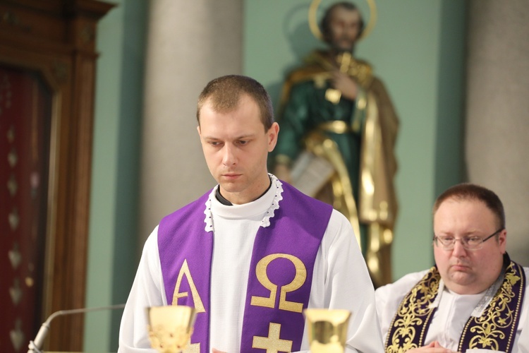 Ostatnie pożegnanie śp. ks. Witolda Włocha w Chybiu